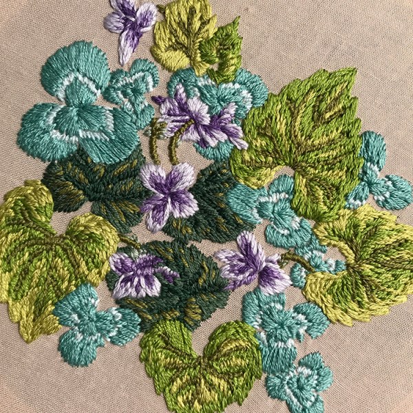 Levacy-Embroidery-ViolasAndClover